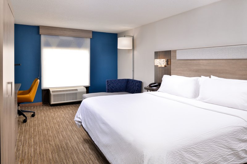 HOLIDAY INN EXPRESS EAST