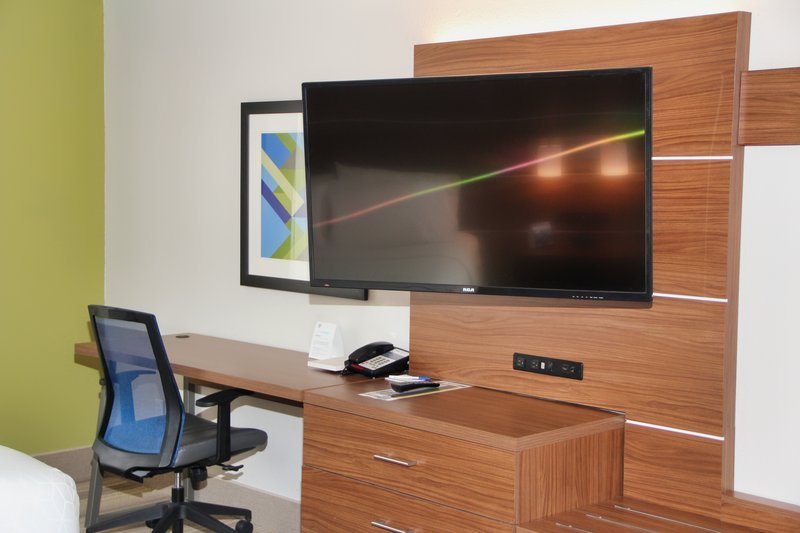 HOLIDAY INN EXP SUITES DOUGLAS
