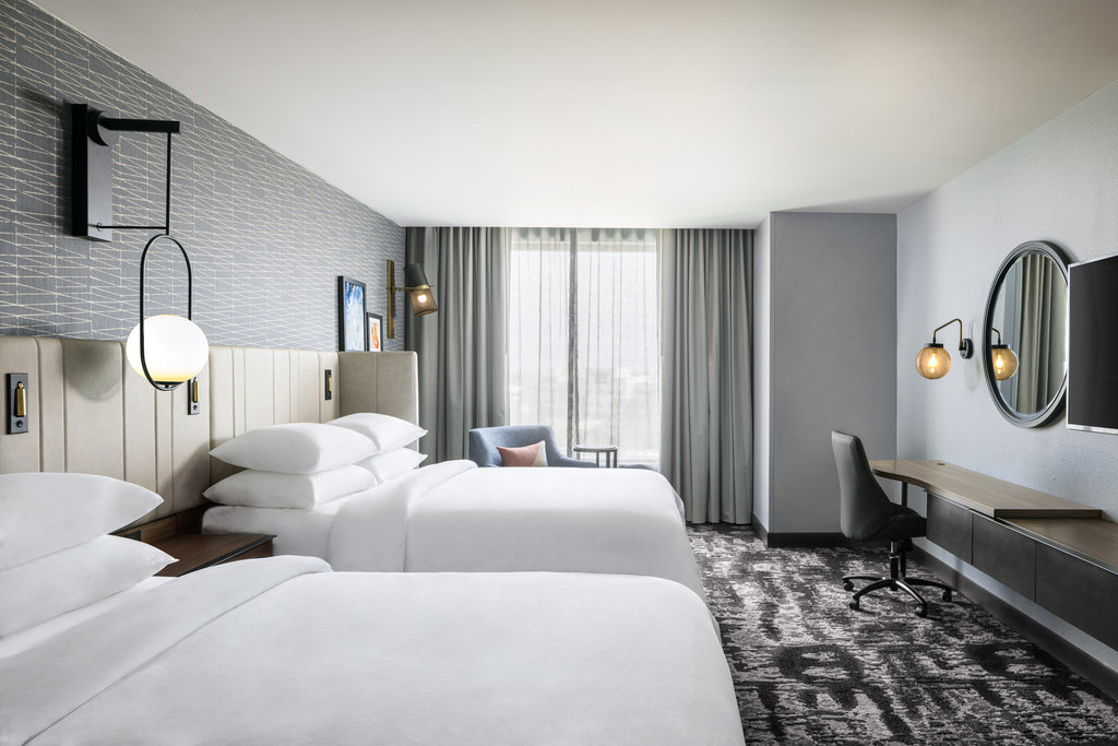 Crowne Plaza KEARNEY, Phelps, Nebraska