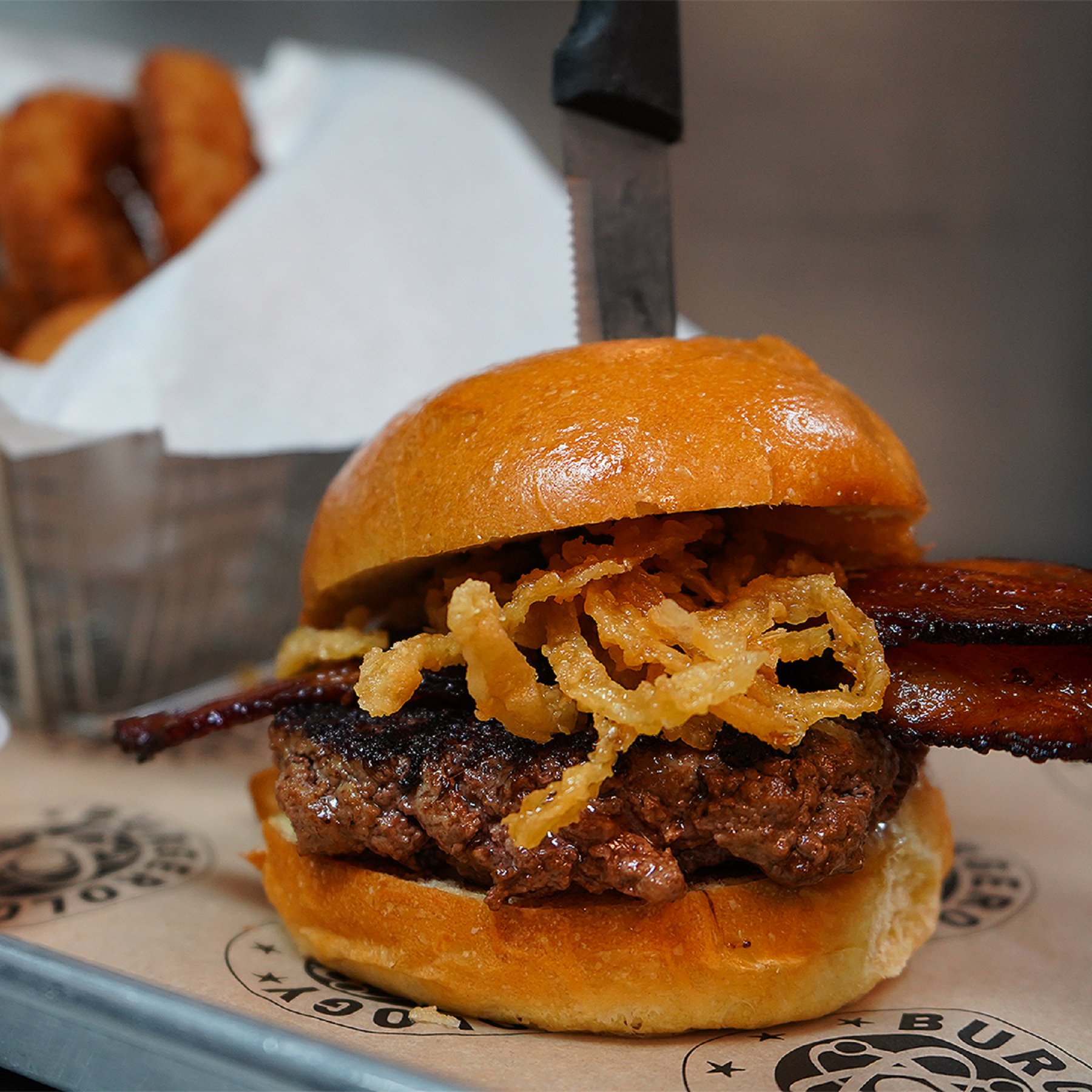 Crowne Plaza HY36 Midtown Manhattan by IHG - Saratoga BBQ Burger