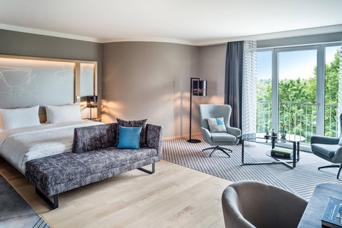 Junior Lake Suite