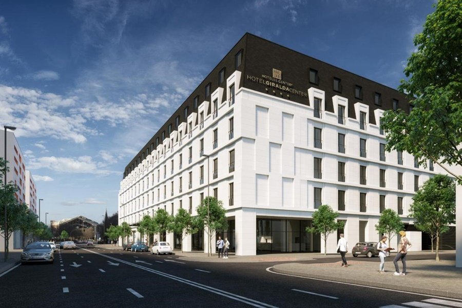 Hotel Giralda Center
