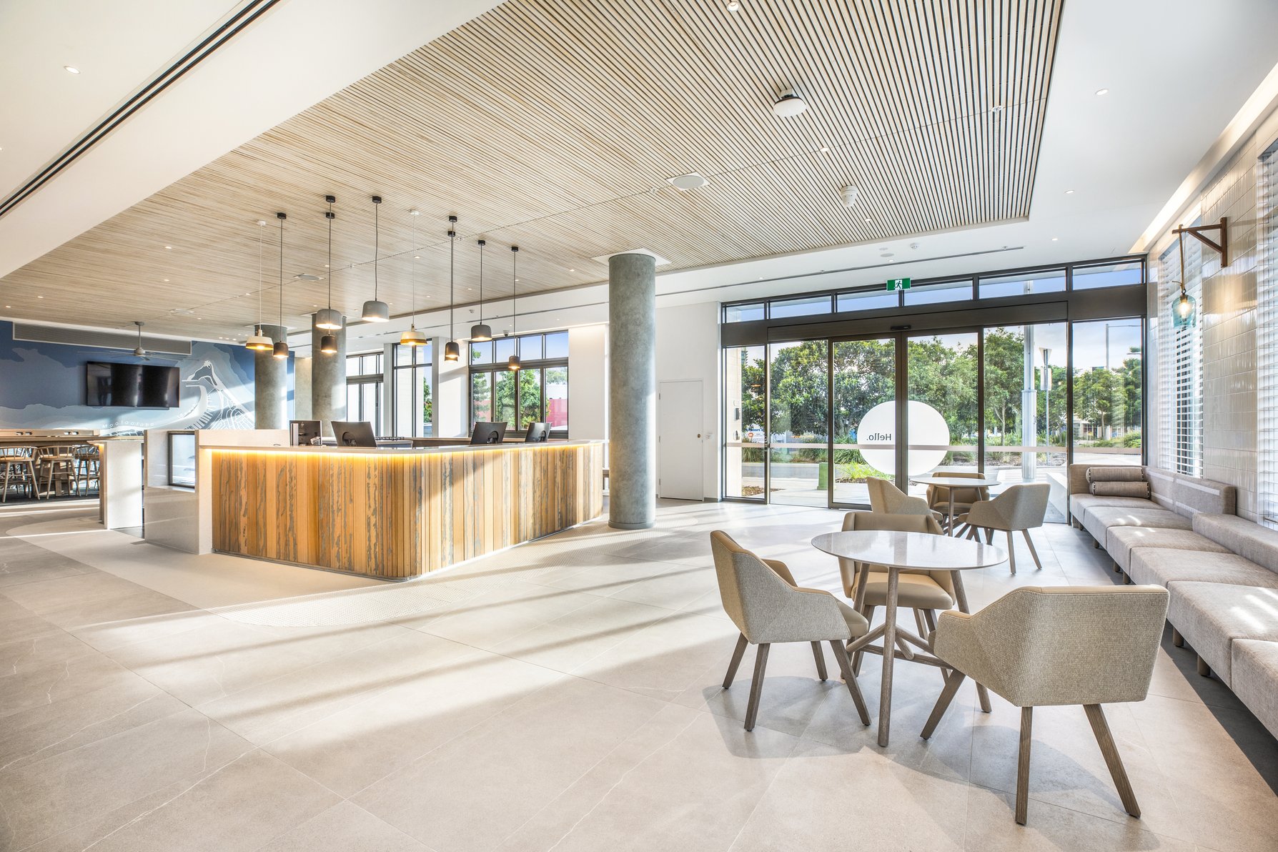 Holiday Inn Express & Suites Sunshine Coast by Ihg, an IHG Hotel - Lobby Area