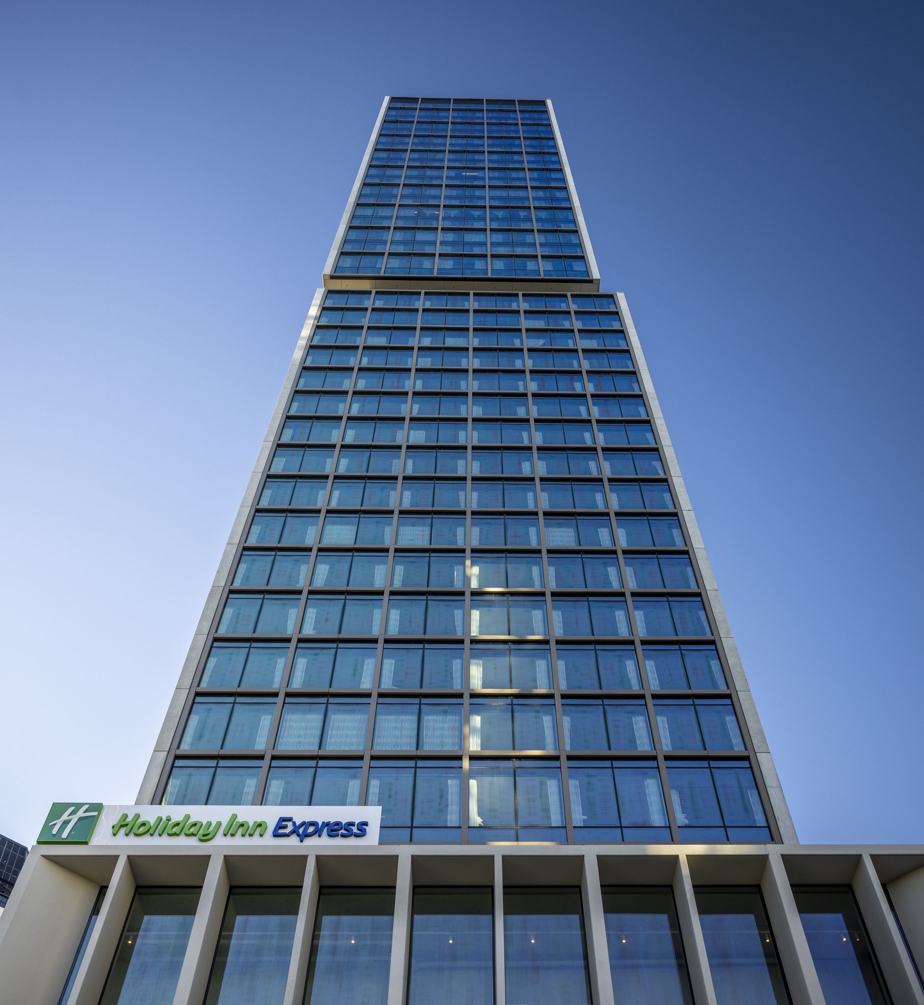Holiday Inn Express Auckland City Centre, an IHG Hotel - Holiday Inn Express Auckland exterior