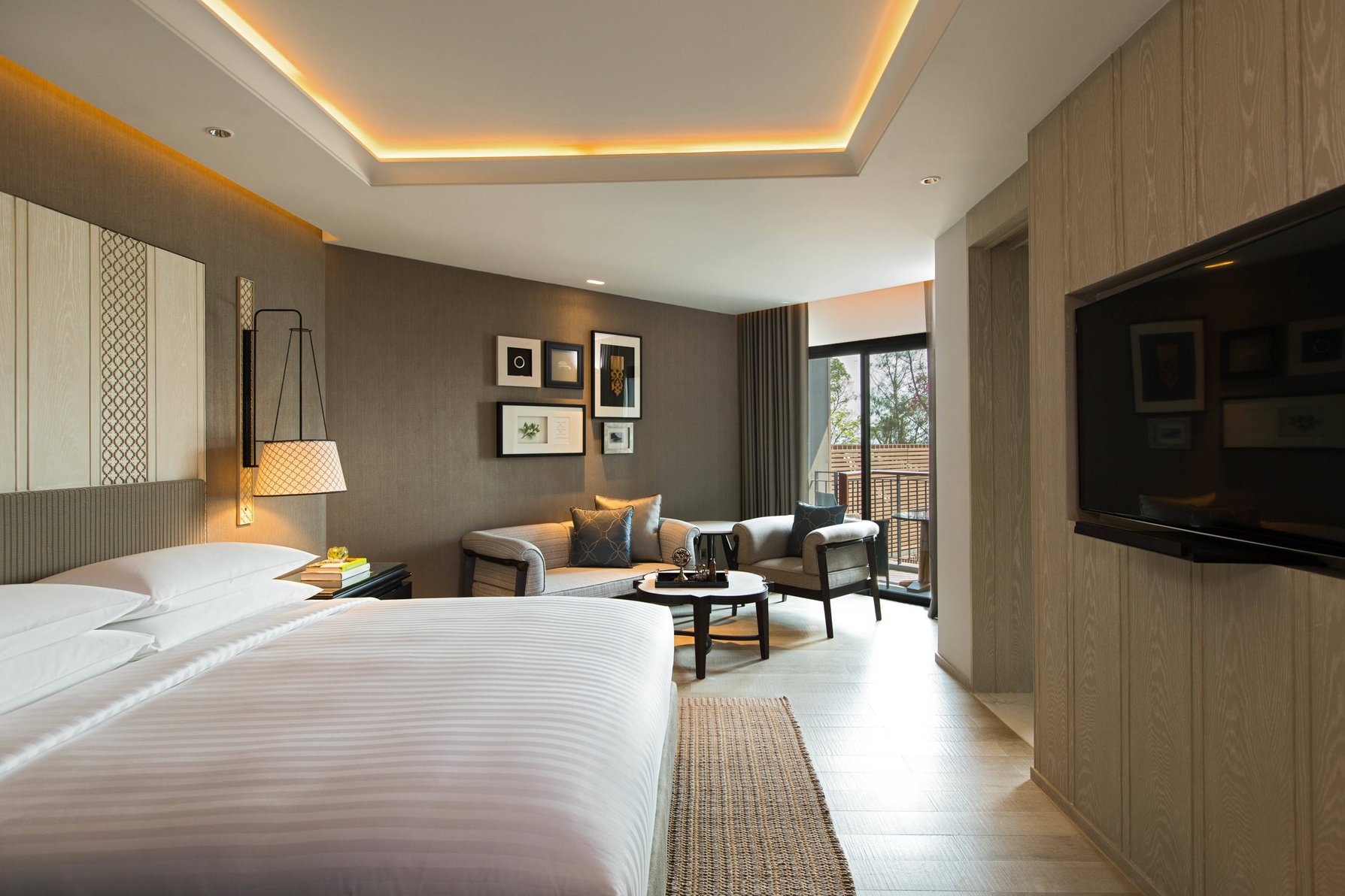 Hua Hin Marriott Resort & Spa Room Type - Ambassador Suite, 1 Bedroom Suite, 1 King, Sea view