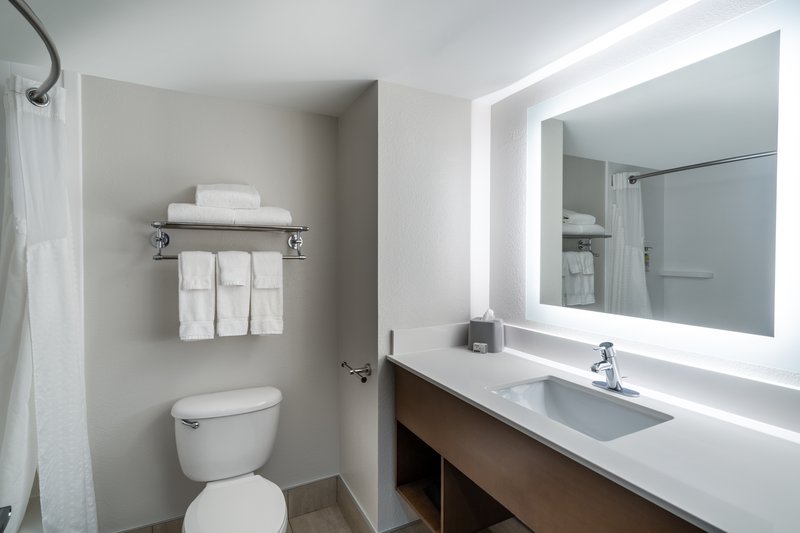 HOLIDAY INN EXPRESS HOTEL & SUITES BLUFFTON