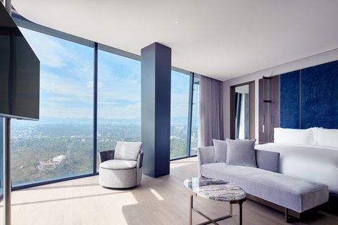 Luxury Suite Bedroom