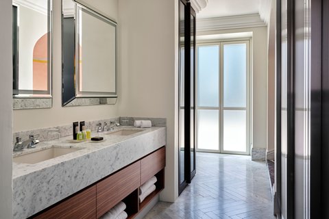 Extreme Wow Suite - Bathroom