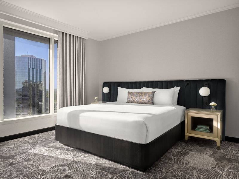 1 King Premium Club Lounge Access City View