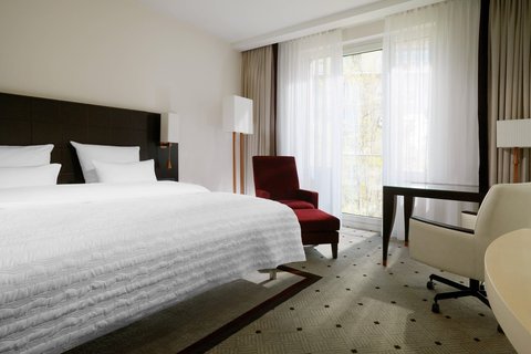 Deluxe Guest Room