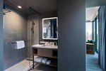 Corner King, Guest room, 1 King, Corner room