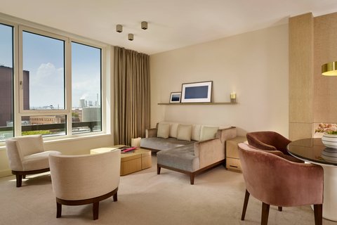 Executive Suite - Club Lounge
