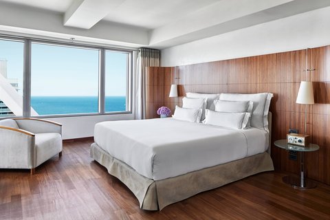 The Arts Penthouse Bedroom