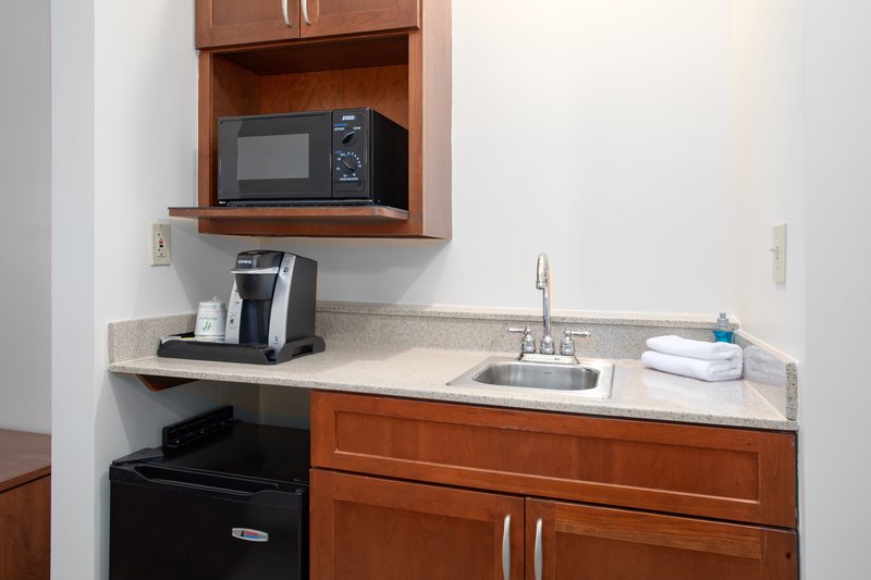 Holiday Inn Hotel and Suites Goodyear – West Phoenix Area