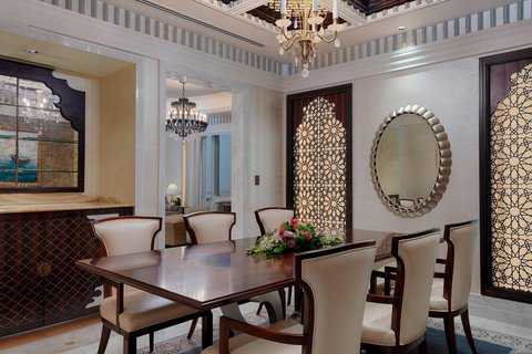 Al Mushref Suite Dining Room