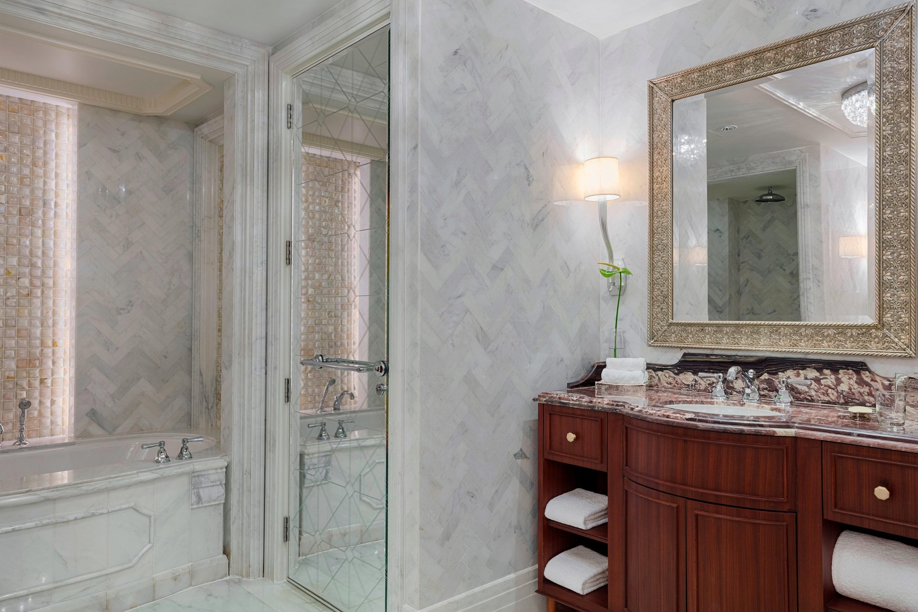 The St. Regis Abu Dhabi by Marriott Room Type - The St Regis Suite, 1 Bedroom Executive Suite, 1 King, Partial sea view The St. Regis Abu Dhabi by Marriott Room Type - The St Regis Suite, 1 Bedroom Executive Suite, 1 King, Partial sea view