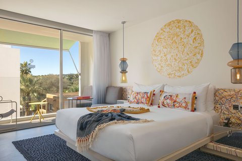 Wonderful King Guest Room