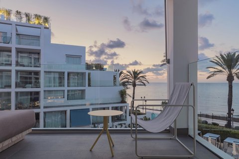 Terraza con vista al mar
