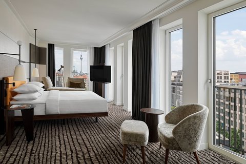 King Superior Guest Room