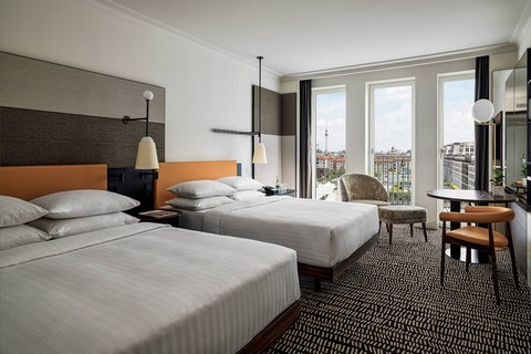 Double/Double Panoramic Guest Room