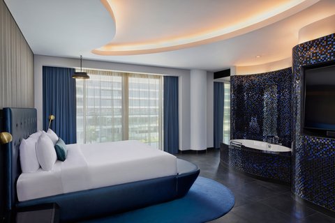 W Suite - Partial Ocean View
