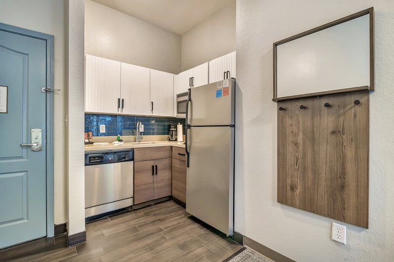 STAYBRIDGE SUITES TYLER UNIVER