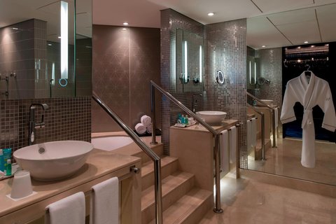 Suite E Wow