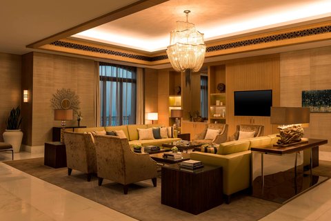 Royal Suite - Living Room