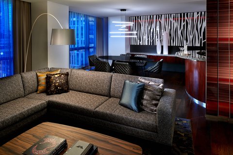 Extreme WOW Suite Dining Area