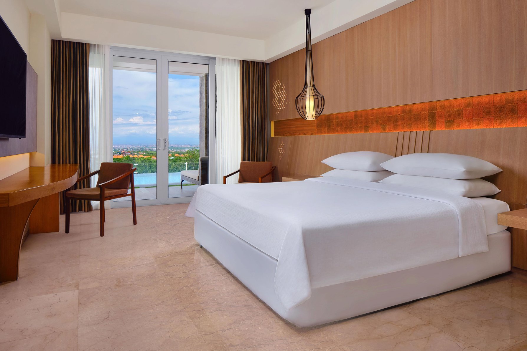 Four Points by Sheraton Bali, Ungasan Room Type - Deluxe Guest room, 1 King, Pool access