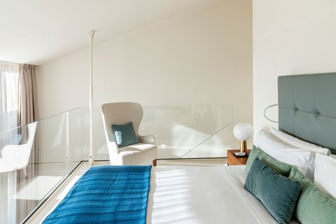 Maisonette bed loft view chair