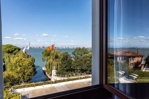 Room view Venice entrance