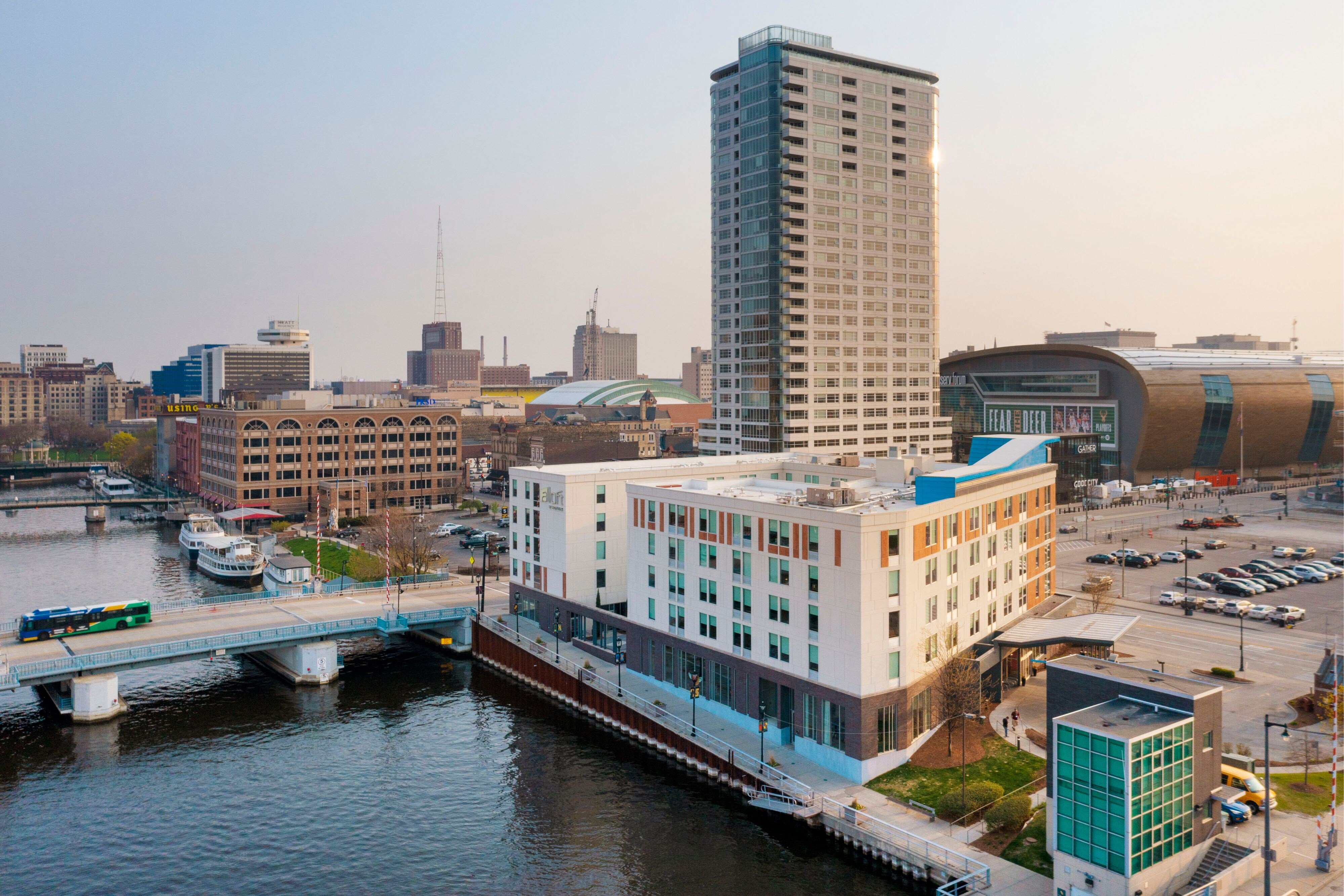 aloft Milwaukee Downtown