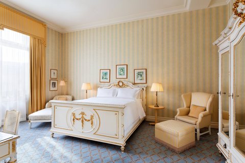 King Paderewski Suite - Bedroom