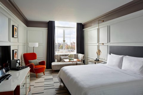Suite Bedroom
