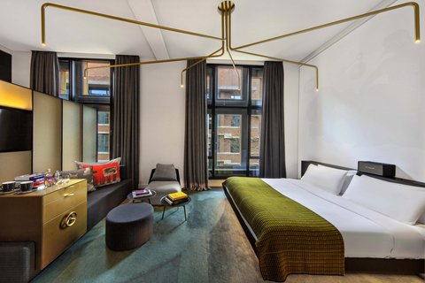 Sublime Bank King Guest Room