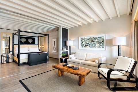 Deluxe Sea View Suite with Private Pool