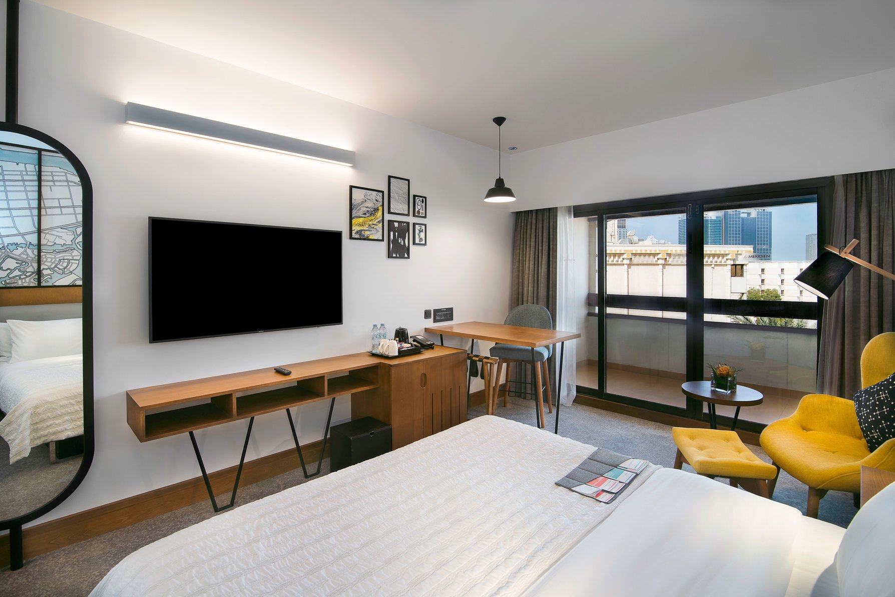 Le Meridien Abu Dhabi Resort Room Type - Club Room, Club lounge access, Club Guest room, 1 King, Resort view, Balcony