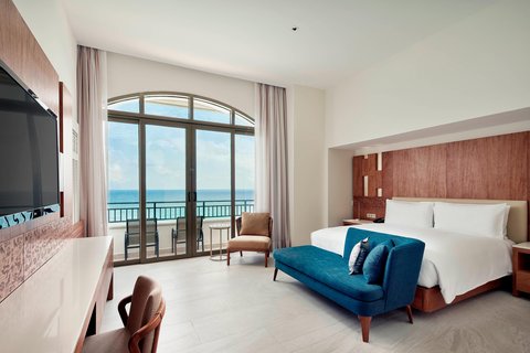 Ocean Front Suite - King Bedroom