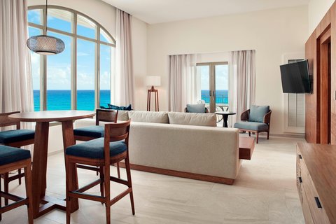 Grand Ocean Front Suite - Living Room