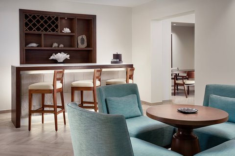 Presidential Suite - Bar