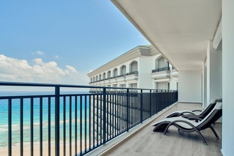 Presidential Suite - Balcony