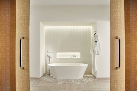 Presidential Suite - Bathroom