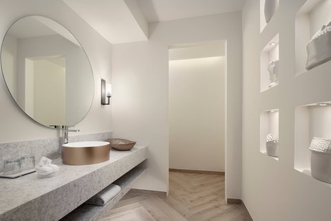 Presidential Suite - Half Bathroom