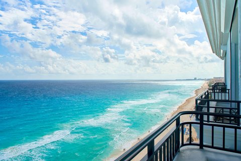 Grand Ocean Front Suite Room - Balcony