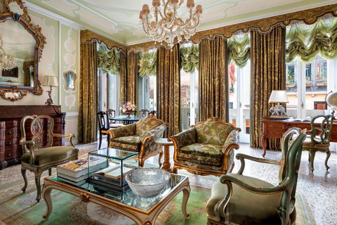 The Hemingway Presidential Suite