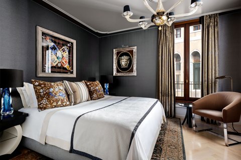 King The Donghia Patron Grand Canal Suite