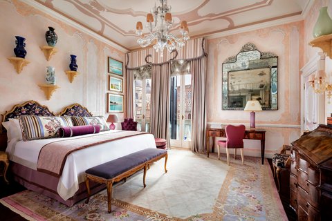 The Somerset Maugham Royal Suite