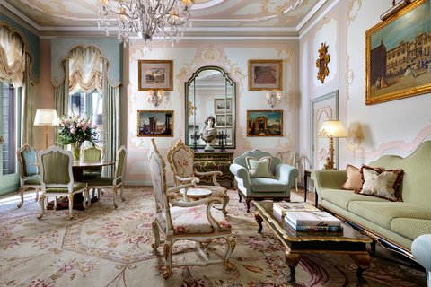 The Pisani Palazzo Canal Suite