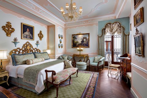 King The Pisani Palazzo Canal Suite